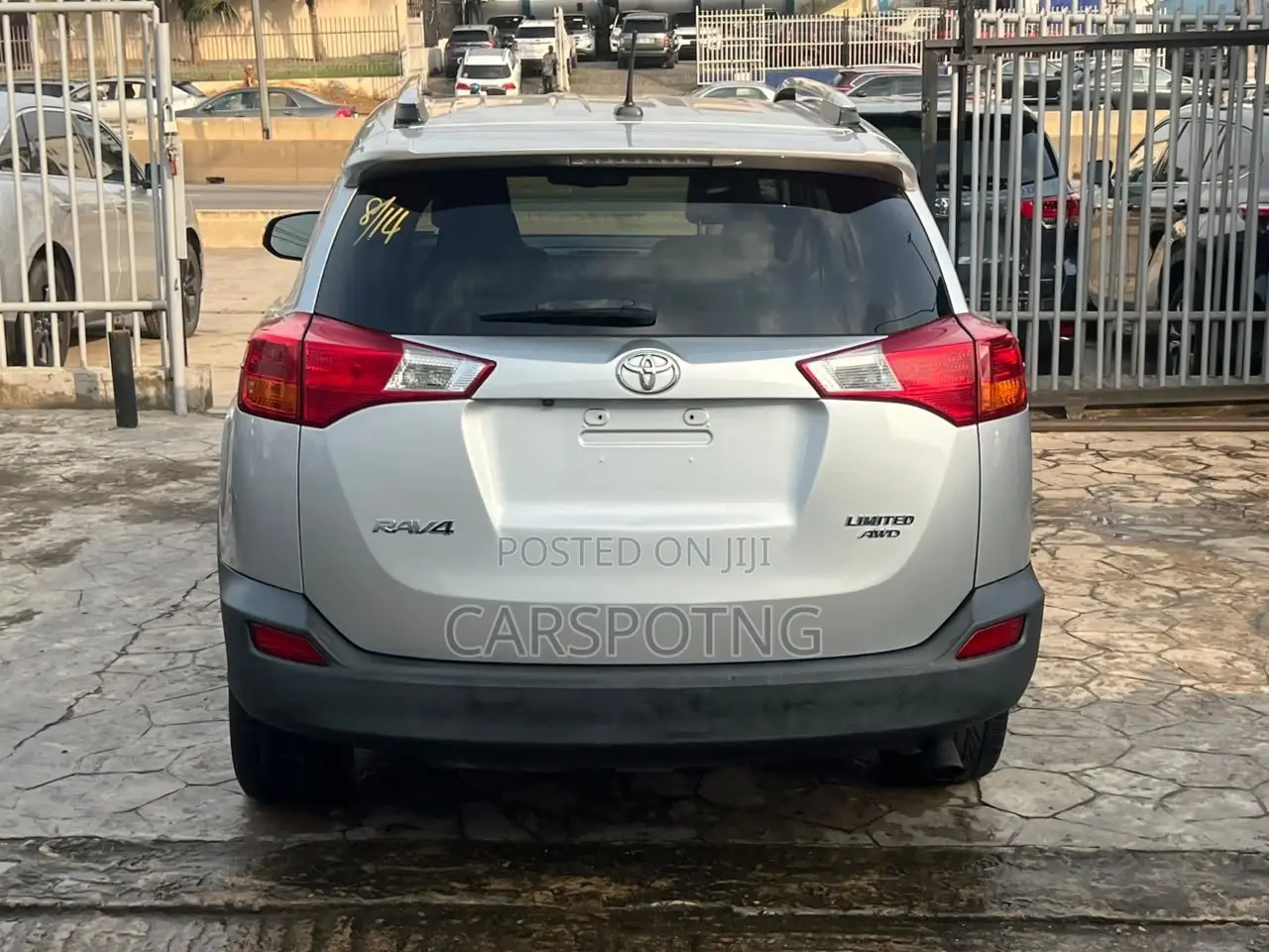 Toyota RAV4 Limited AWD (2.5L 4cyl 6A) 2013 Silver