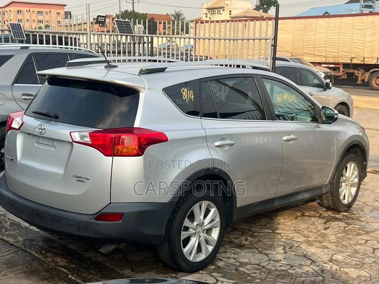 Toyota RAV4 Limited AWD (2.5L 4cyl 6A) 2013 Silver