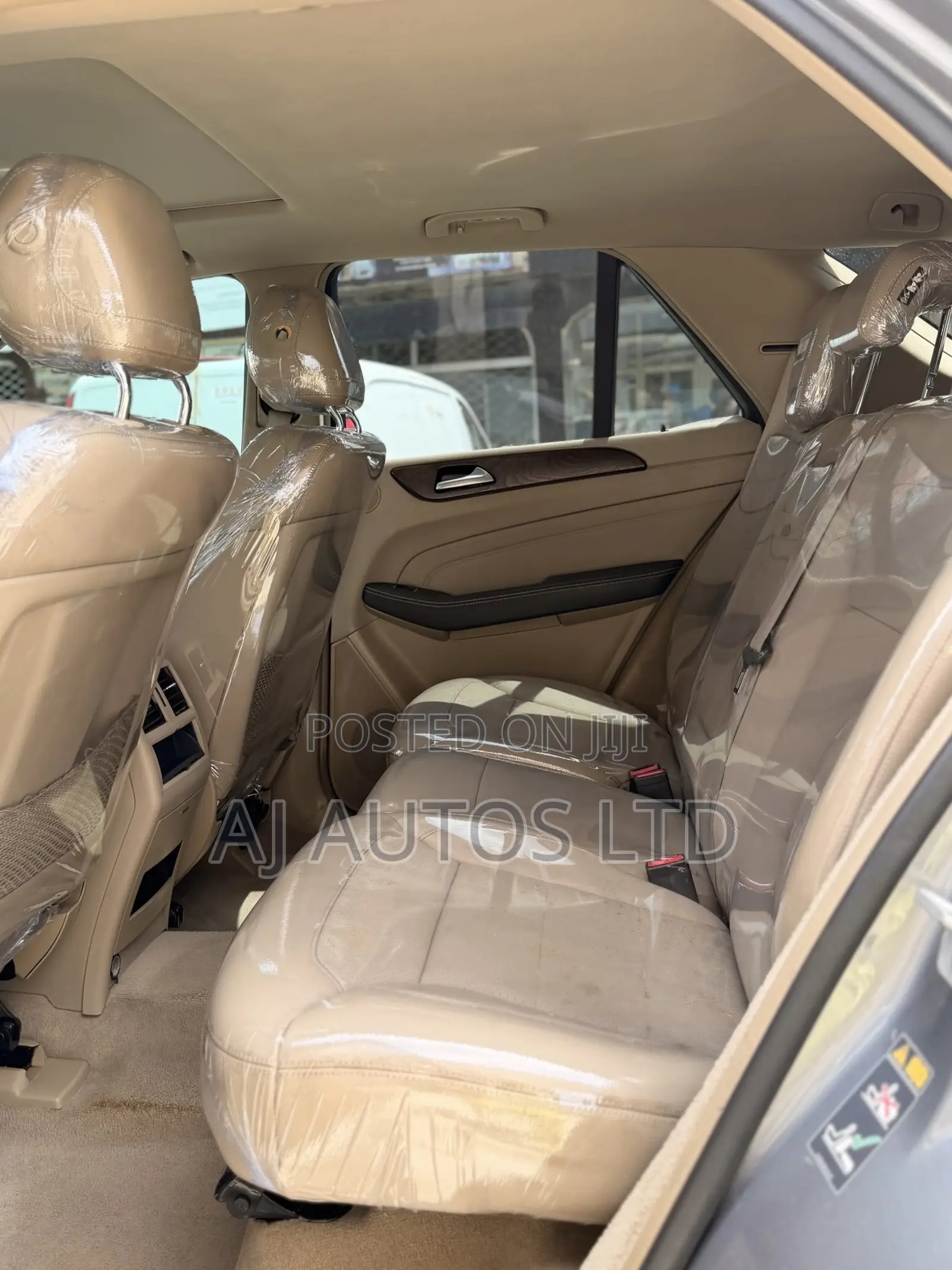 Mercedes-Benz M Class ML350 4MATIC 4dr SUV AWD (3.5L 6cyl 7A) 2015 Gray