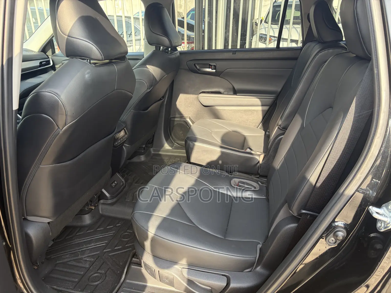 Toyota Highlander XLE 2021 Black