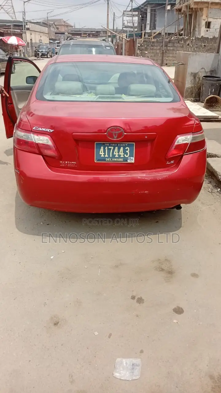 Toyota Camry LE 4dr Sedan (2.5L 4cyl 6AM) 2010 Red