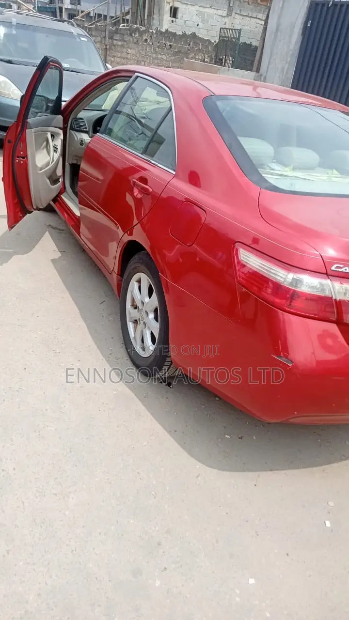 Toyota Camry LE 4dr Sedan (2.5L 4cyl 6AM) 2010 Red