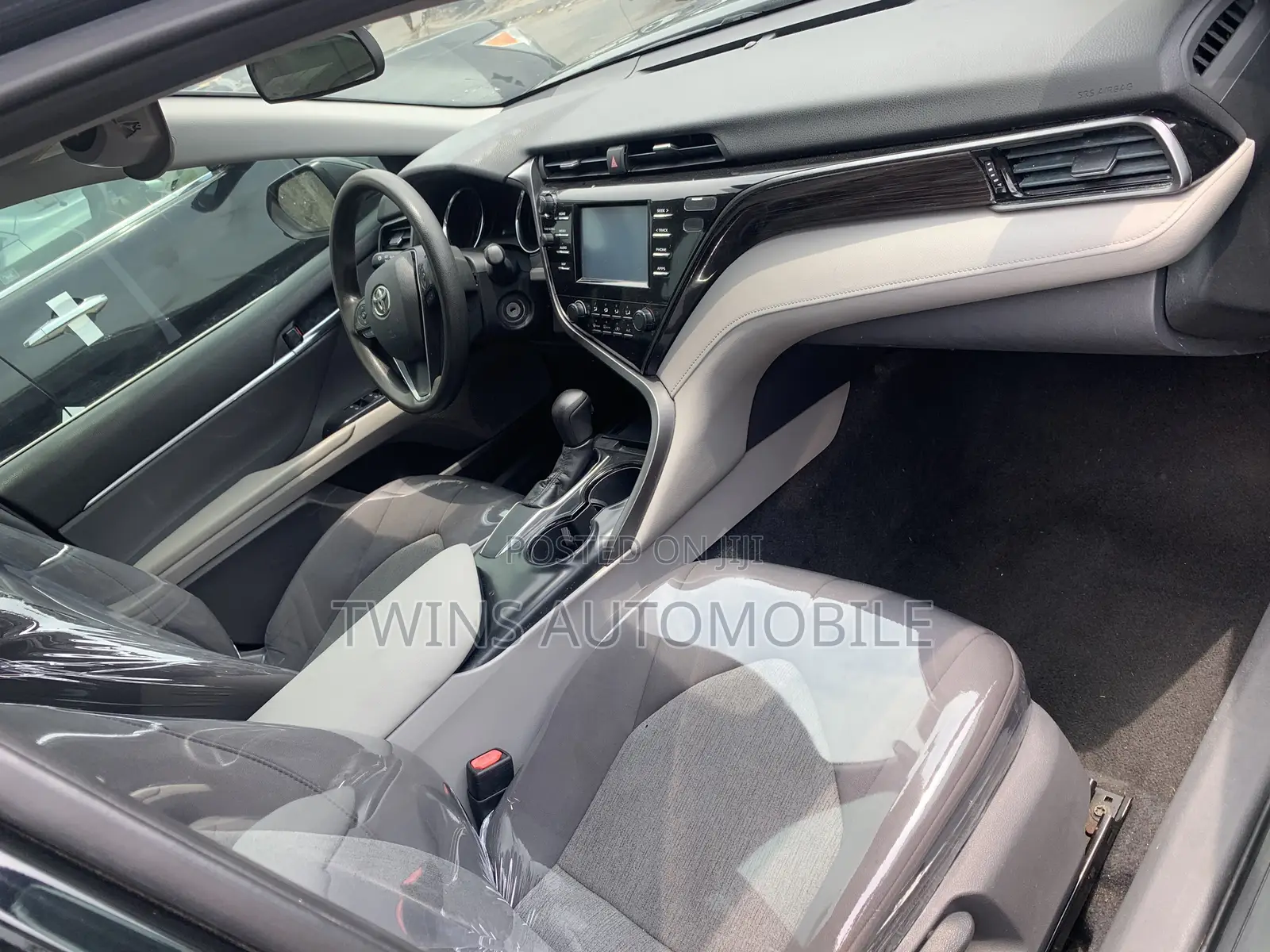Toyota Camry LE (2.5L 4cyl 8A) 2019 Black