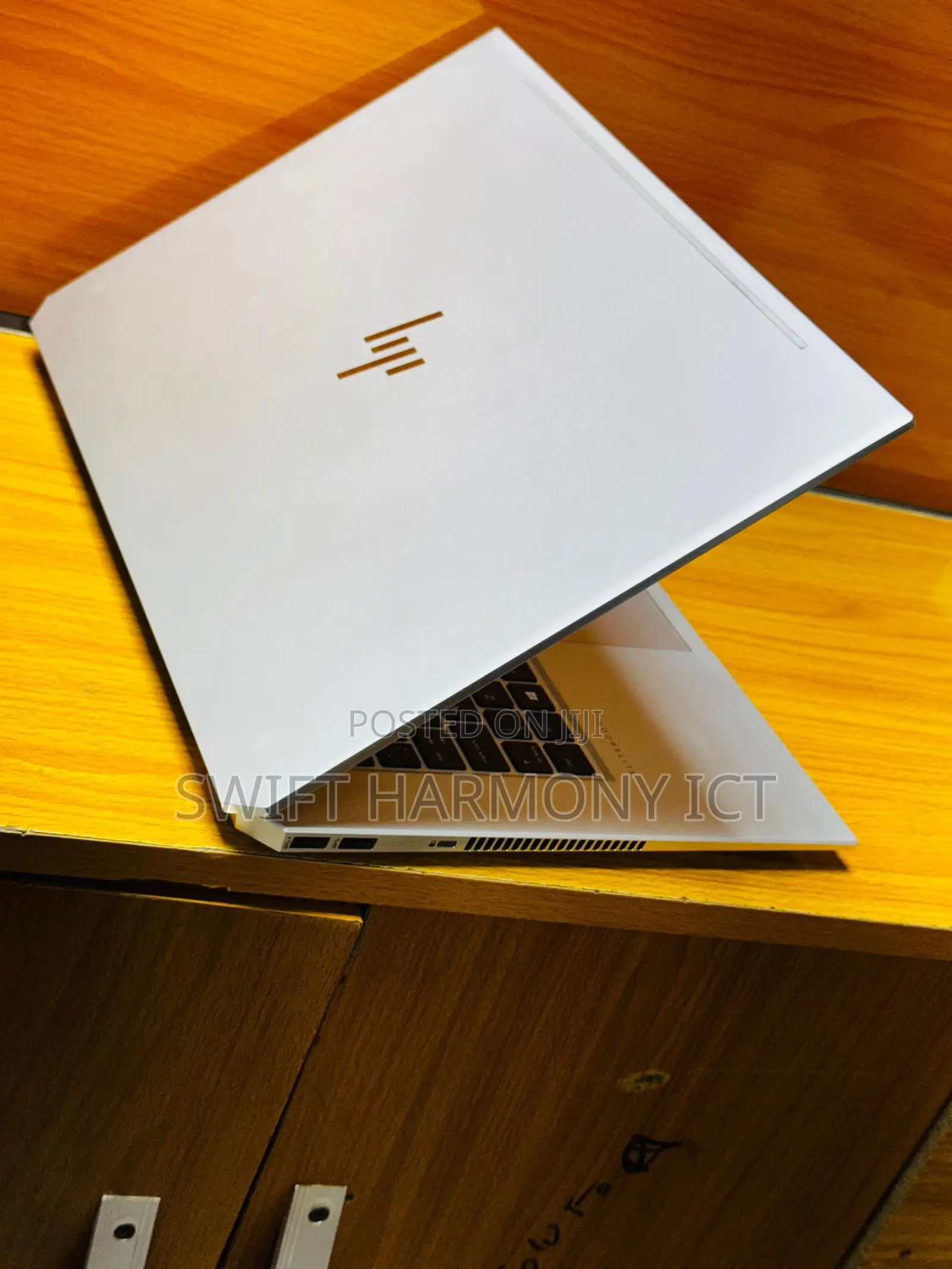 Laptop HP EliteBook 1050 G1 32GB Intel Core i7 SSD 512GB