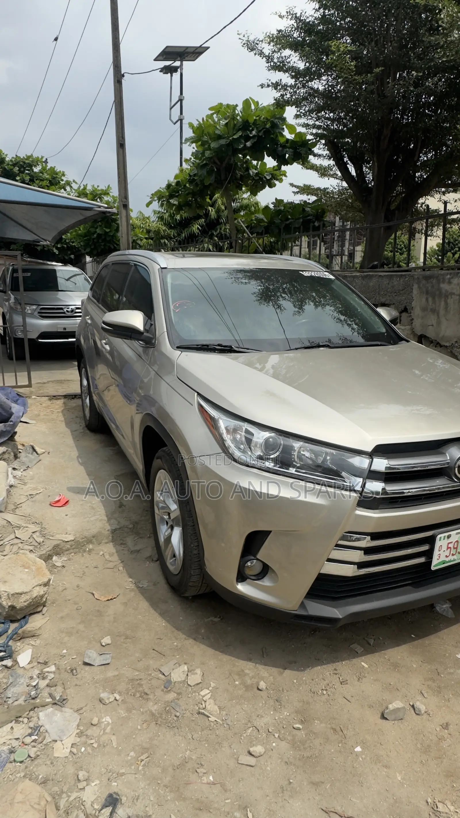 Toyota Highlander 2015 Gold