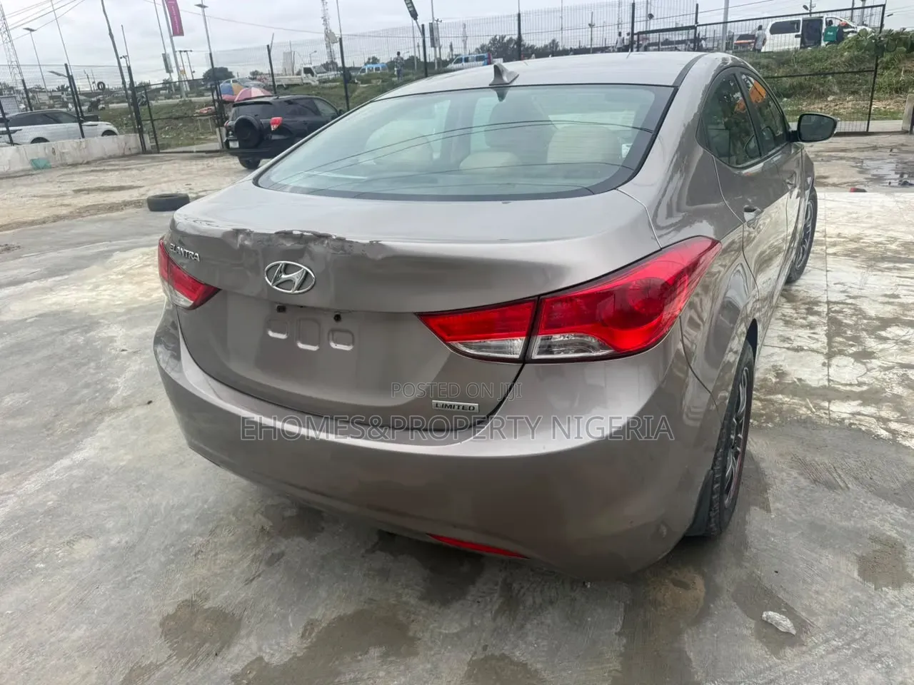 Hyundai Elantra Limited 2012 Brown