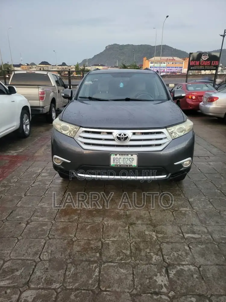 Toyota Highlander 2010 Gray