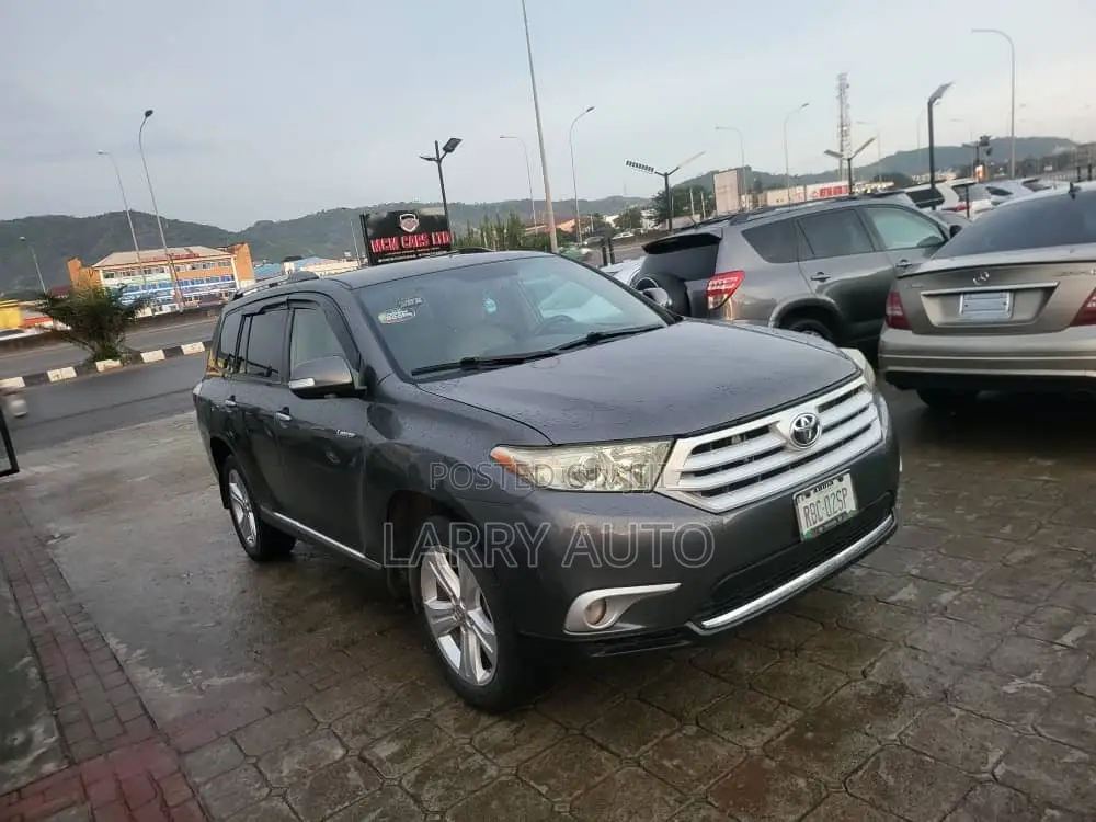 Toyota Highlander 2010 Gray