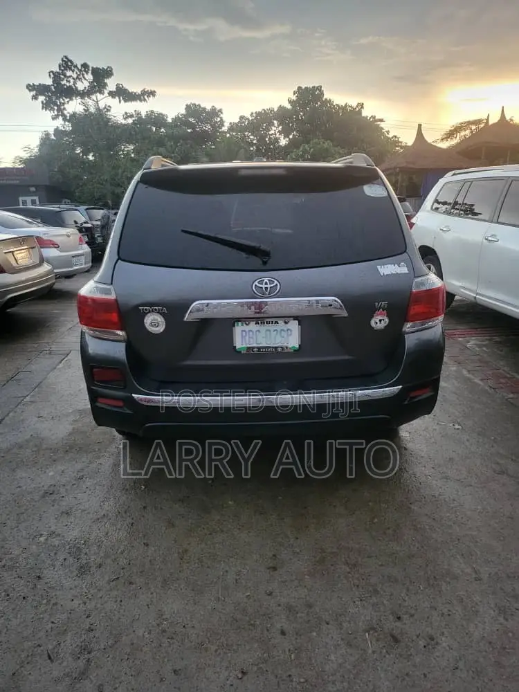 Toyota Highlander 2010 Gray