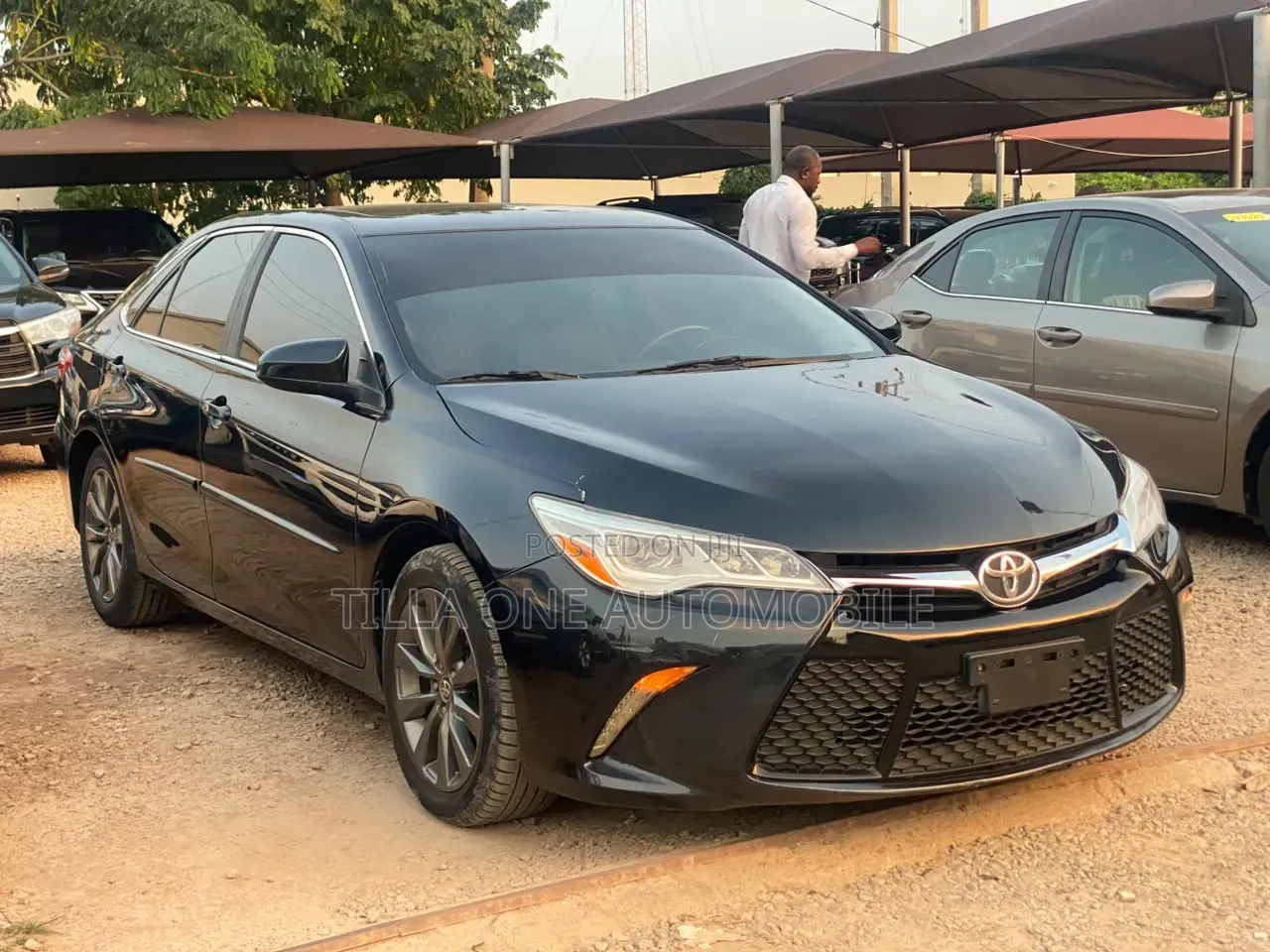 Toyota Camry XLE V6 4dr Sedan (3.6L 6cyl 6A) 2016 Black