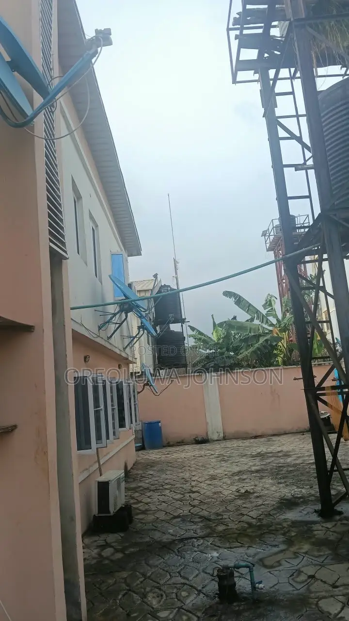 2bdrm Block of Flats in Idimu for sale