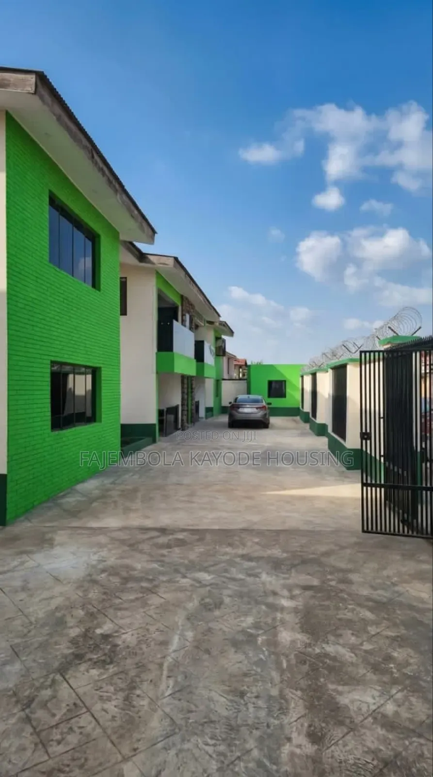 3bdrm Block of Flats in Abayomi, Iwo Road for rent