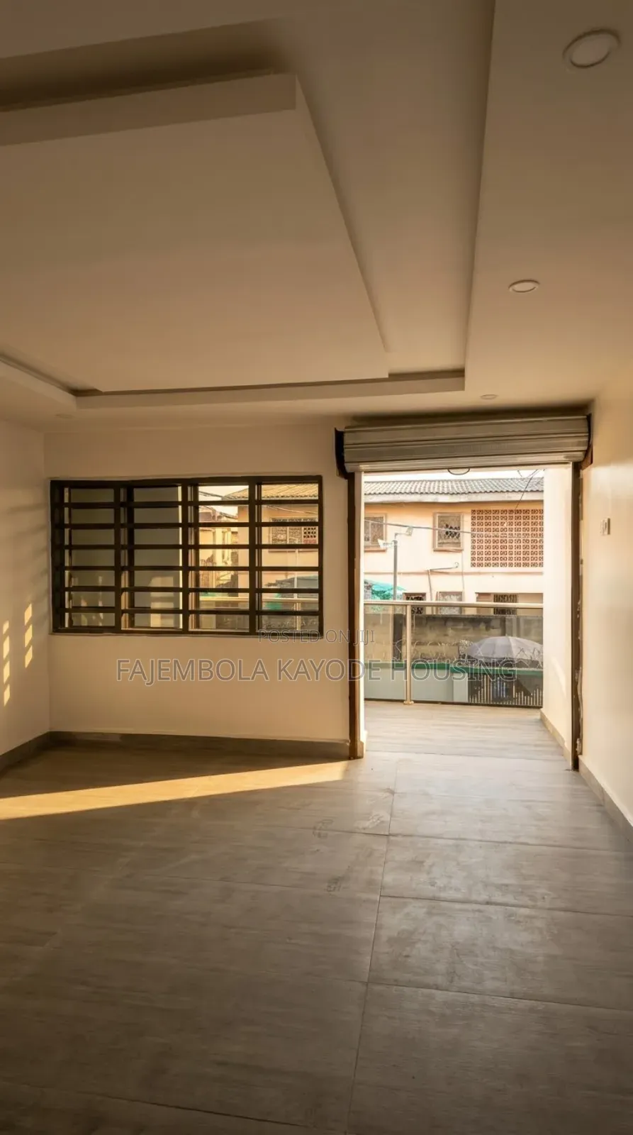 3bdrm Block of Flats in Abayomi, Iwo Road for rent