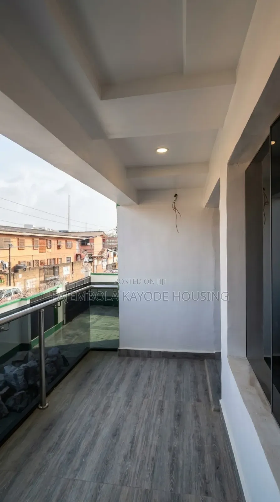 3bdrm Block of Flats in Abayomi, Iwo Road for rent