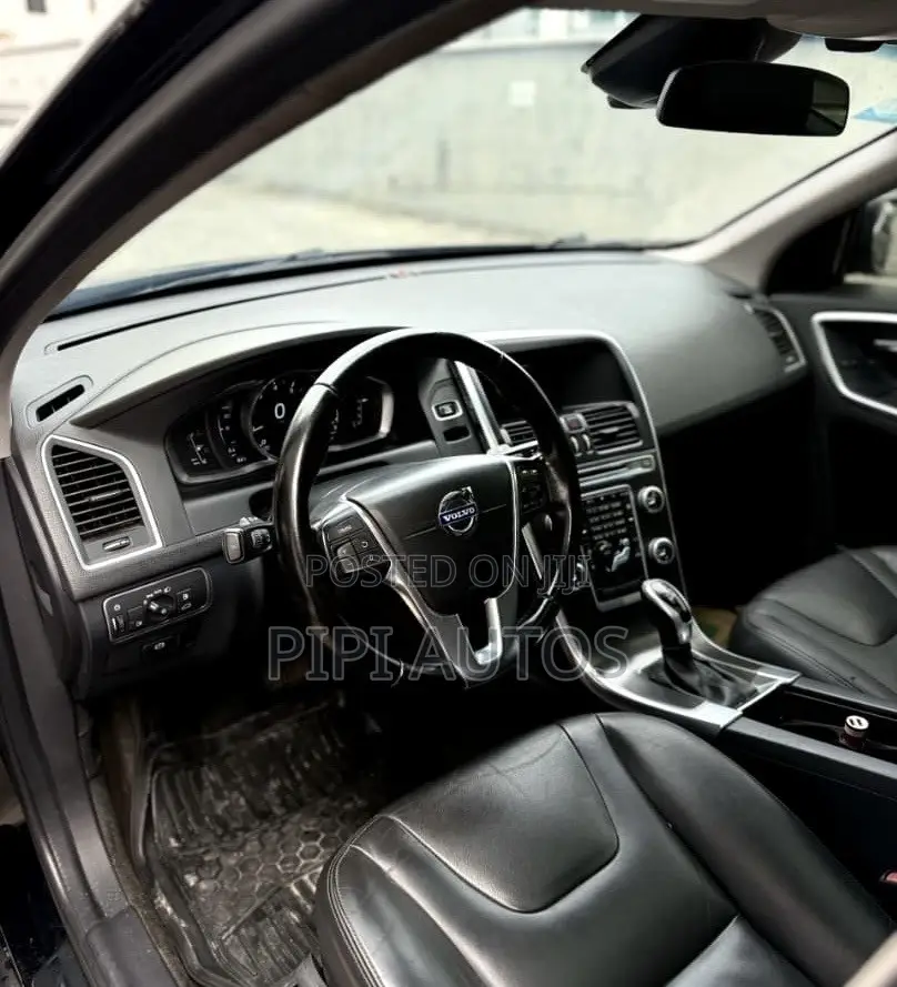 Volvo XC60 T5 Drive-E FWD 2016 Black