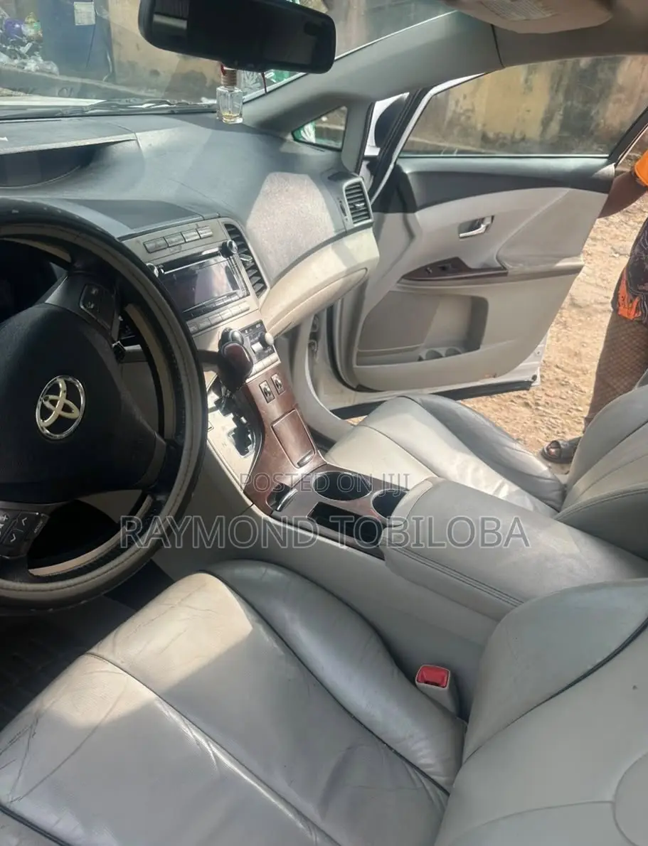 Toyota Venza 2012 White