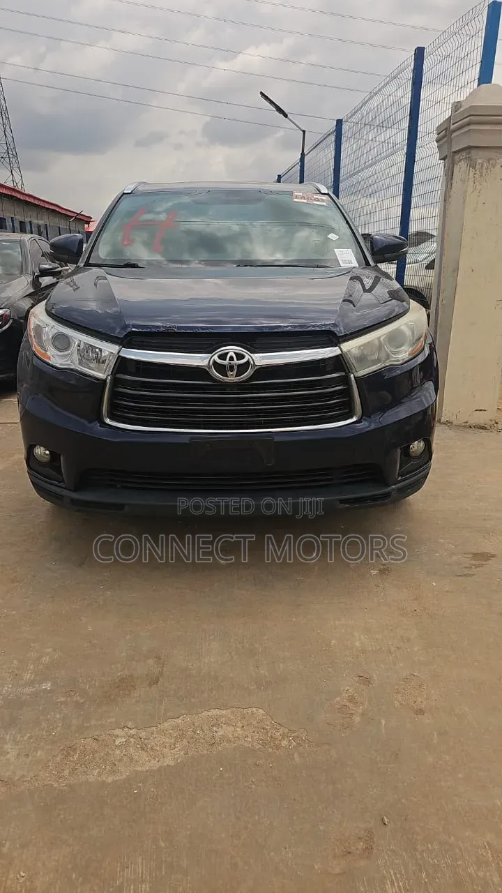 Toyota Highlander XLE V6 4x4 (3.5L 6cyl 6A) 2016 Blue