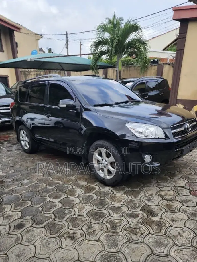 Toyota RAV4 2012 Black