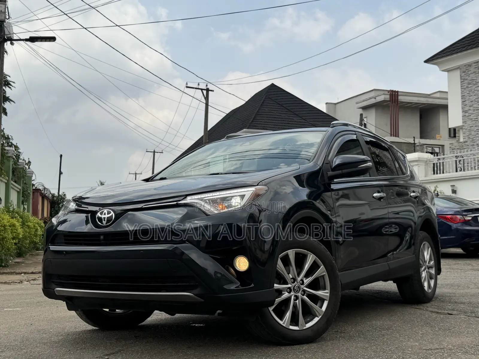 Toyota RAV4 Platinum 4dr SUV AWD (2.5L 4cyl 6A) 2018 Blue