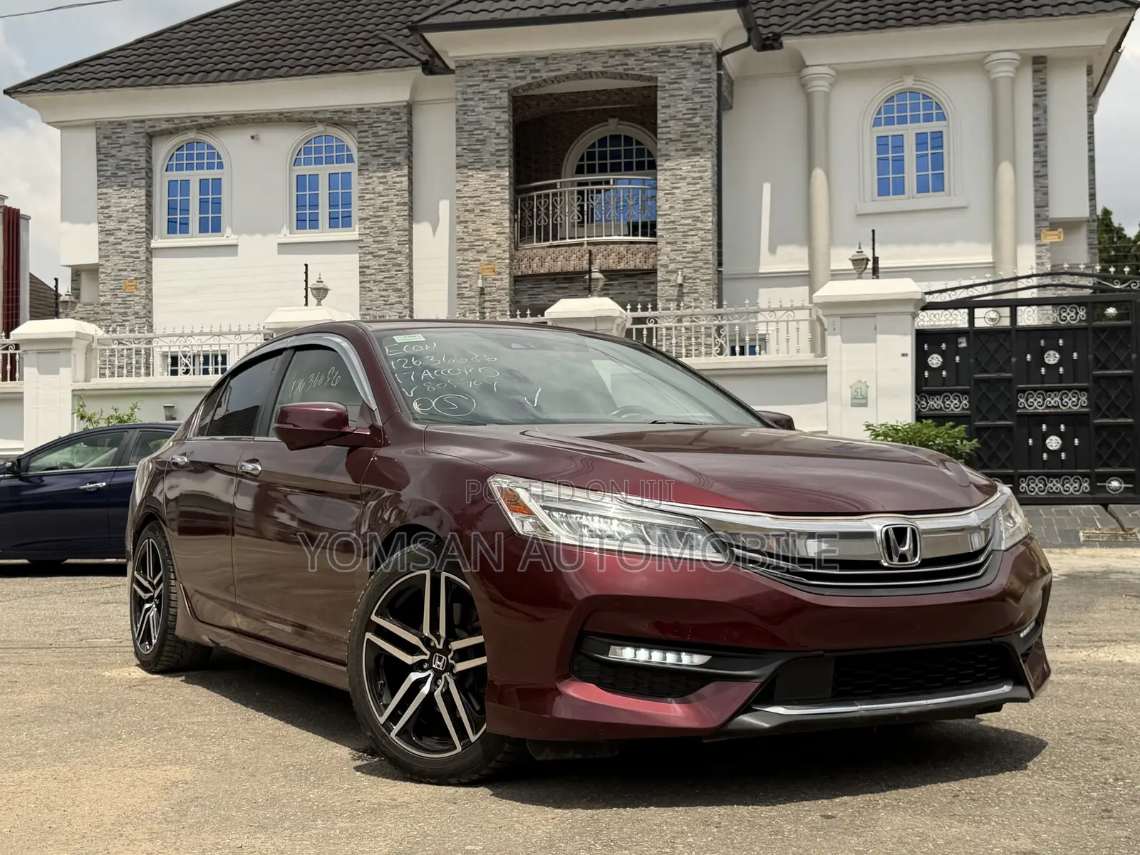 Honda Accord Touring V6 4dr Sedan FWD (3.5L 6cyl 6A) 2017 Burgundy
