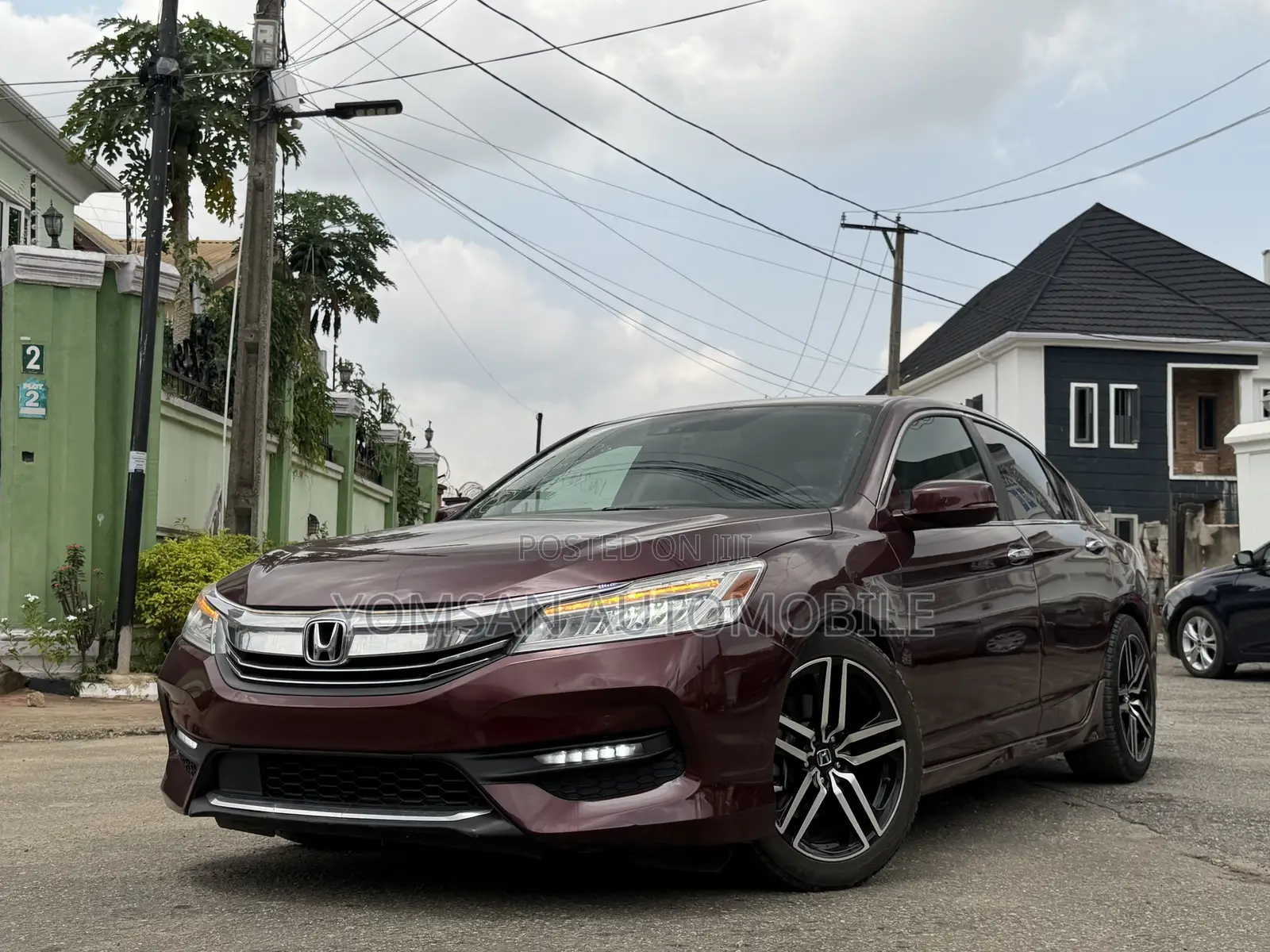 Honda Accord Touring V6 4dr Sedan FWD (3.5L 6cyl 6A) 2017 Burgundy