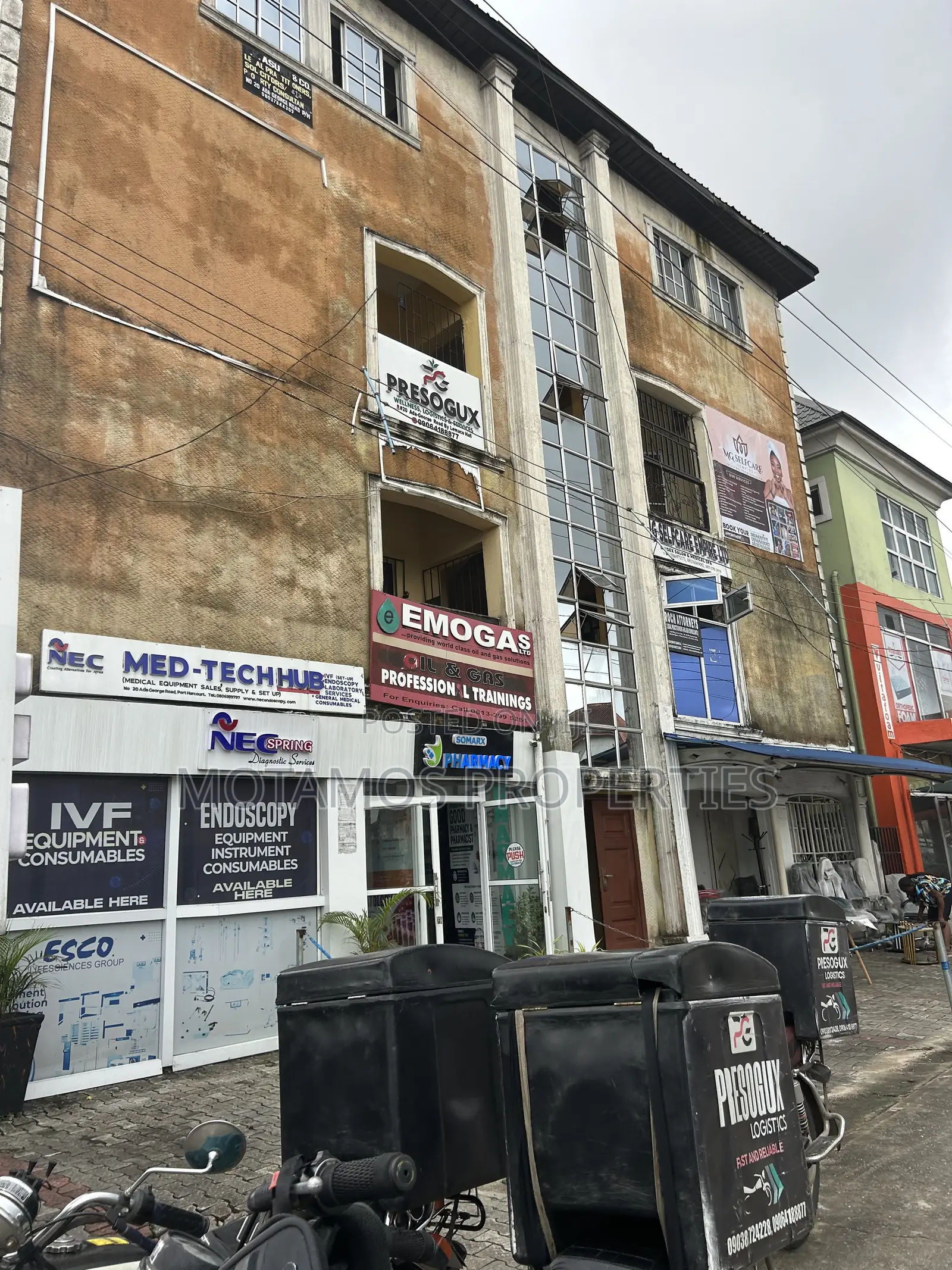 10bdrm Block of Flats in Plaza For Sale On, Obio-Akpor for sale