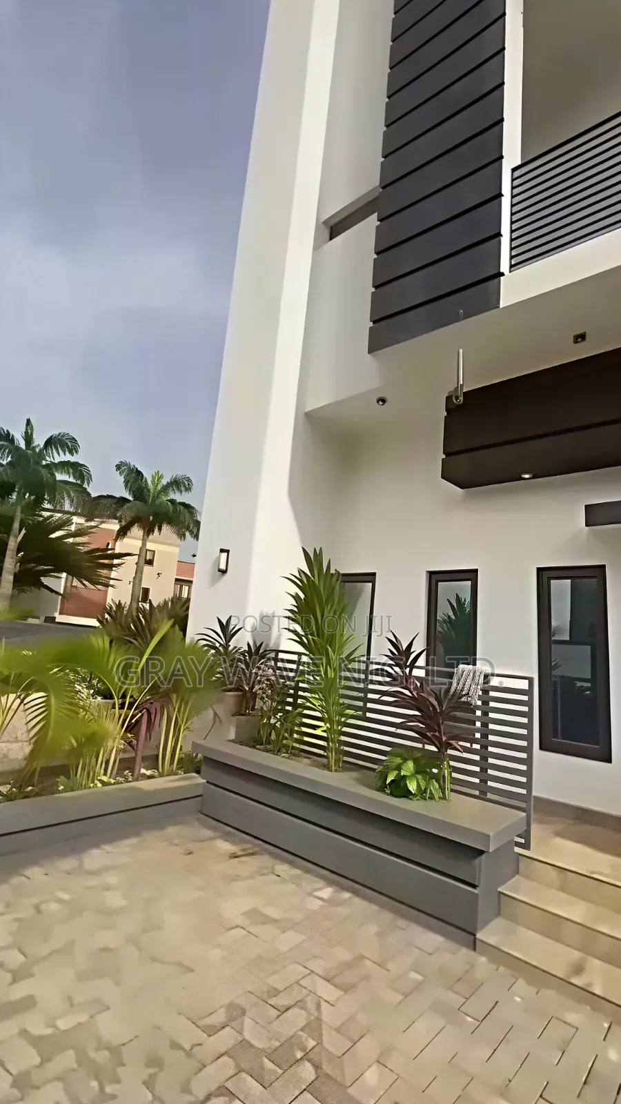 4bdrm Townhouse/Terrace in Life Camp for sale