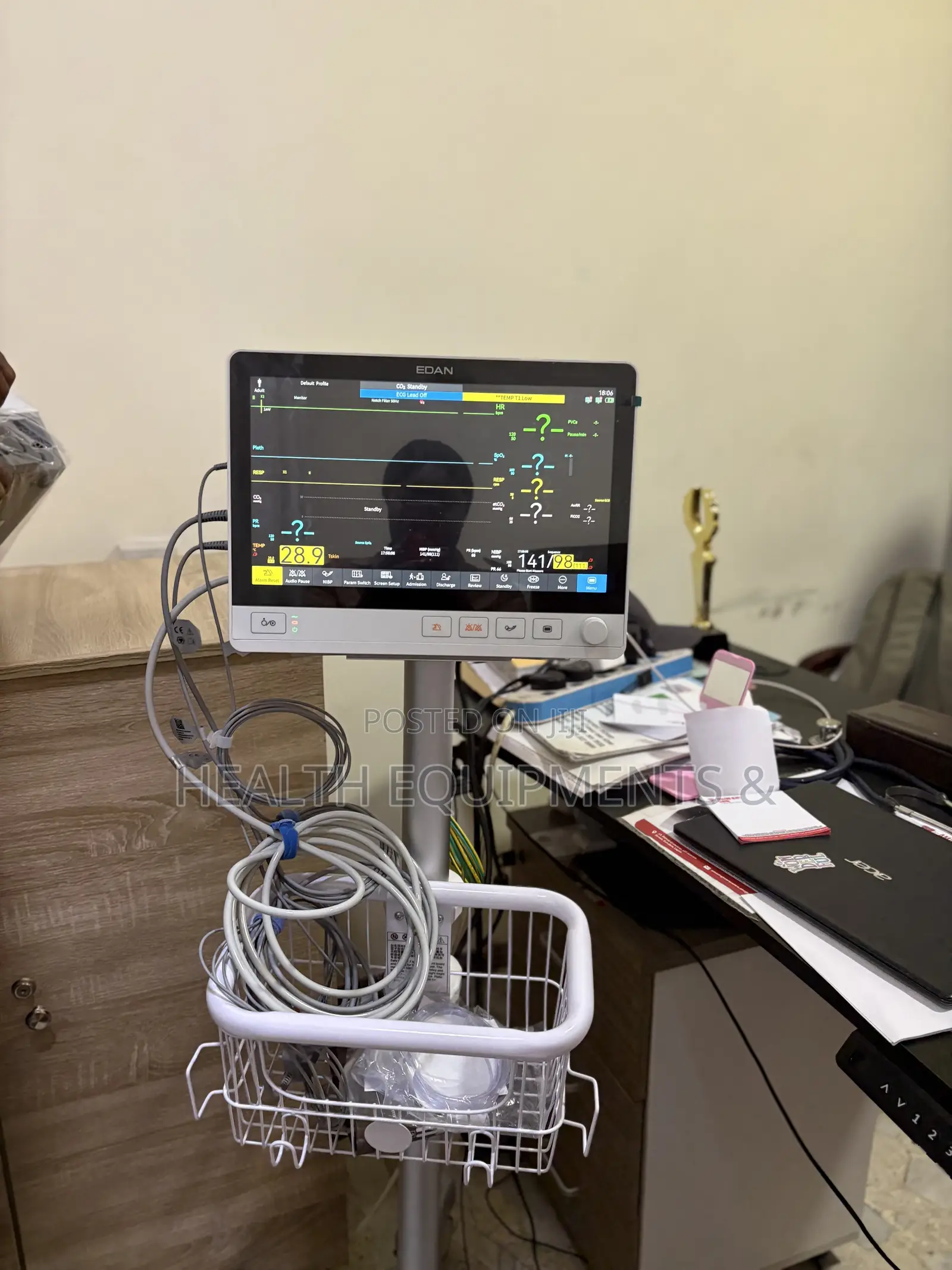 EDAN UX12 Patient Monitor With ETCO2