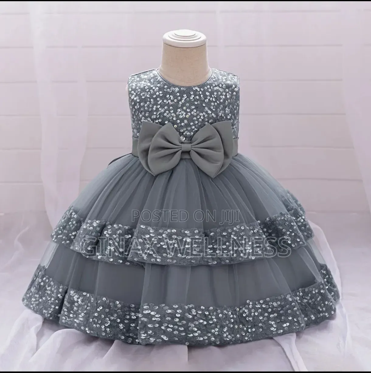 Baby Girls Party Dress With Sequin and Bow Designs (0-12 Months)