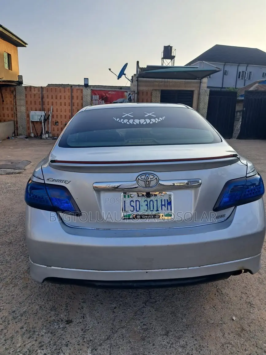 Toyota Camry 2.4 SE Automatic 2008 Silver
