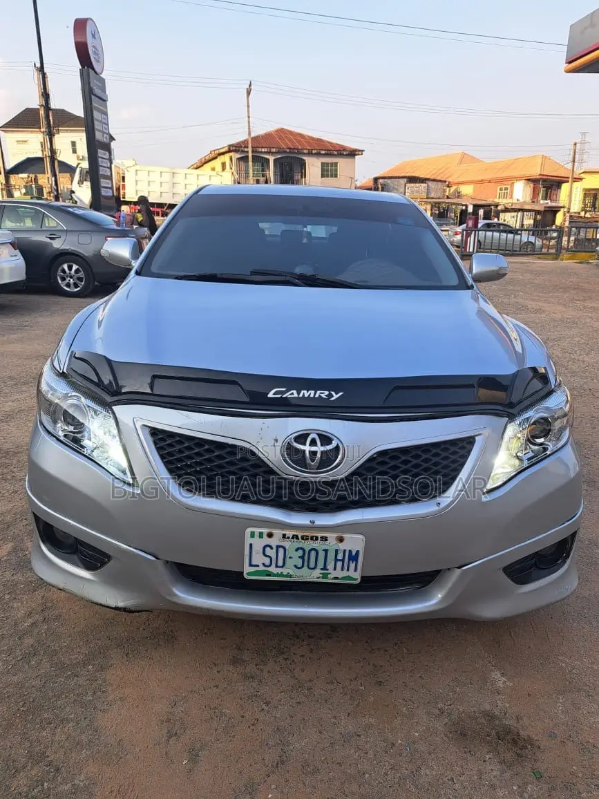 Toyota Camry 2.4 SE Automatic 2008 Silver