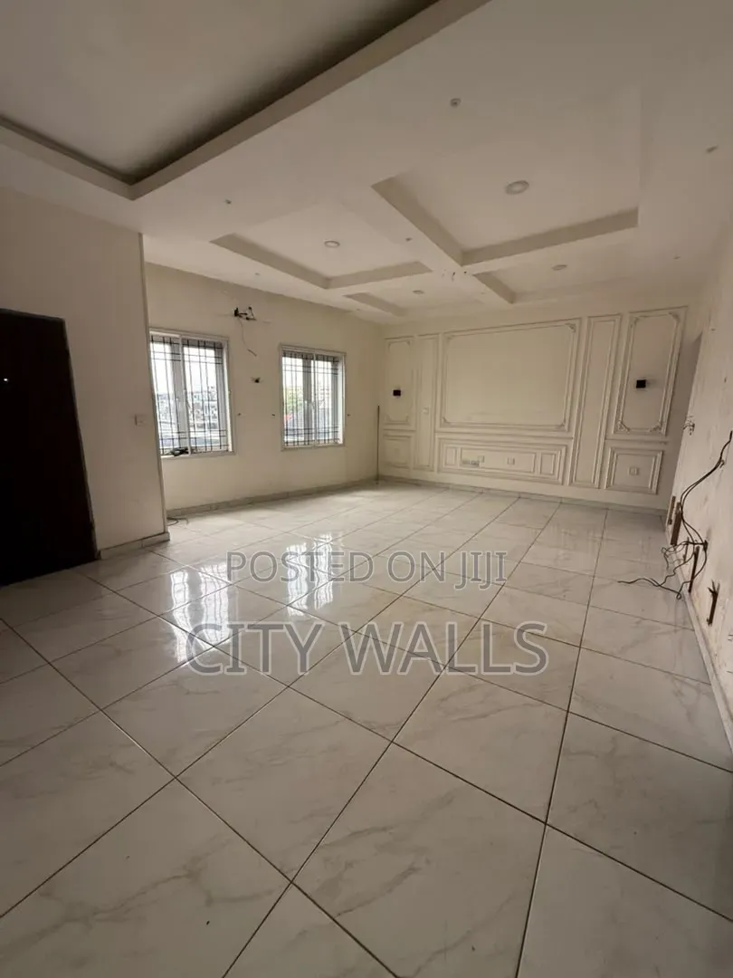 3bdrm Block of Flats in Oral Estate, Lekki Phase 1 for rent