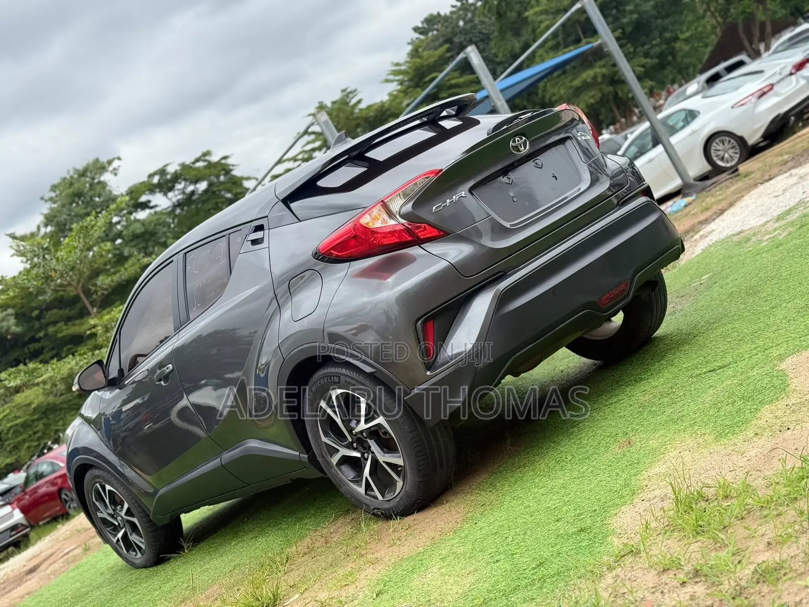 Toyota C-HR XLE FWD Sport Utility (2.0L 4cyl 2AM) 2018 Gray