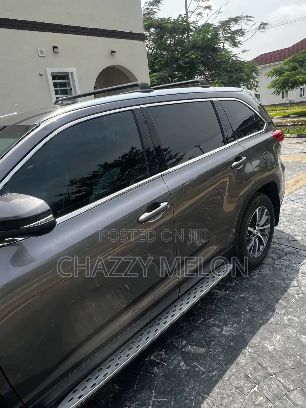 Toyota Highlander XLE 2019 Gray
