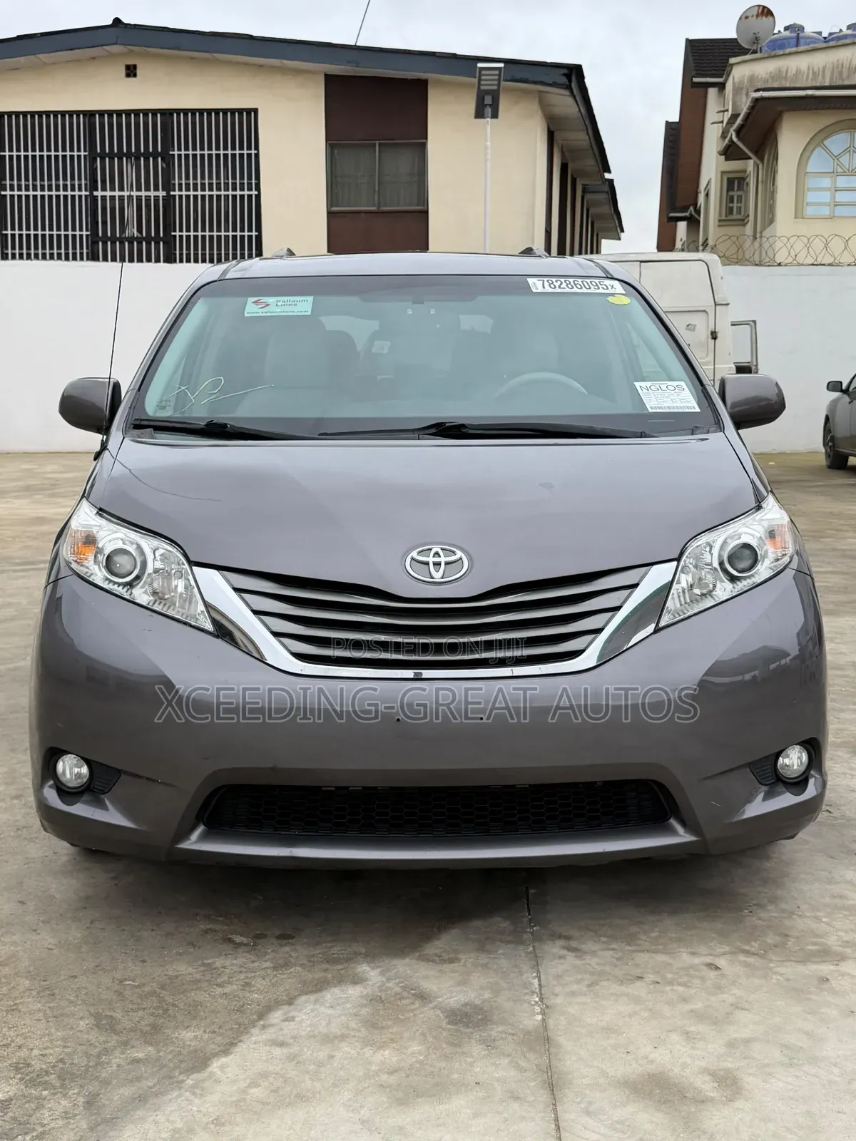 Toyota Sienna XLE Premium 7-Passenger 4dr Minivan AWD (3.5L 6cyl 6A)