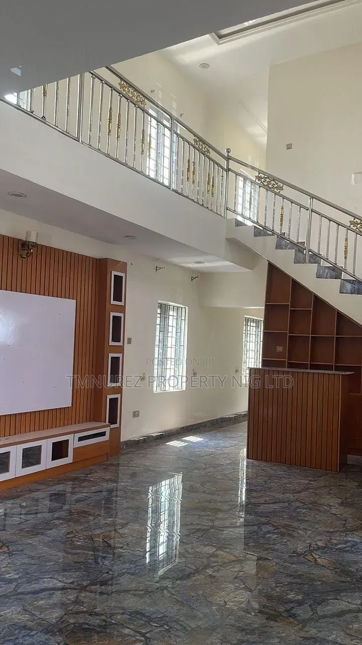 4bdrm Duplex in Ikorodu Garage for sale