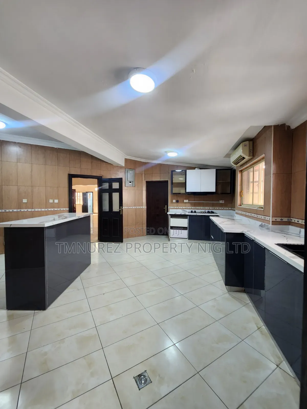 4bdrm Duplex in Ikorodu Garage for sale