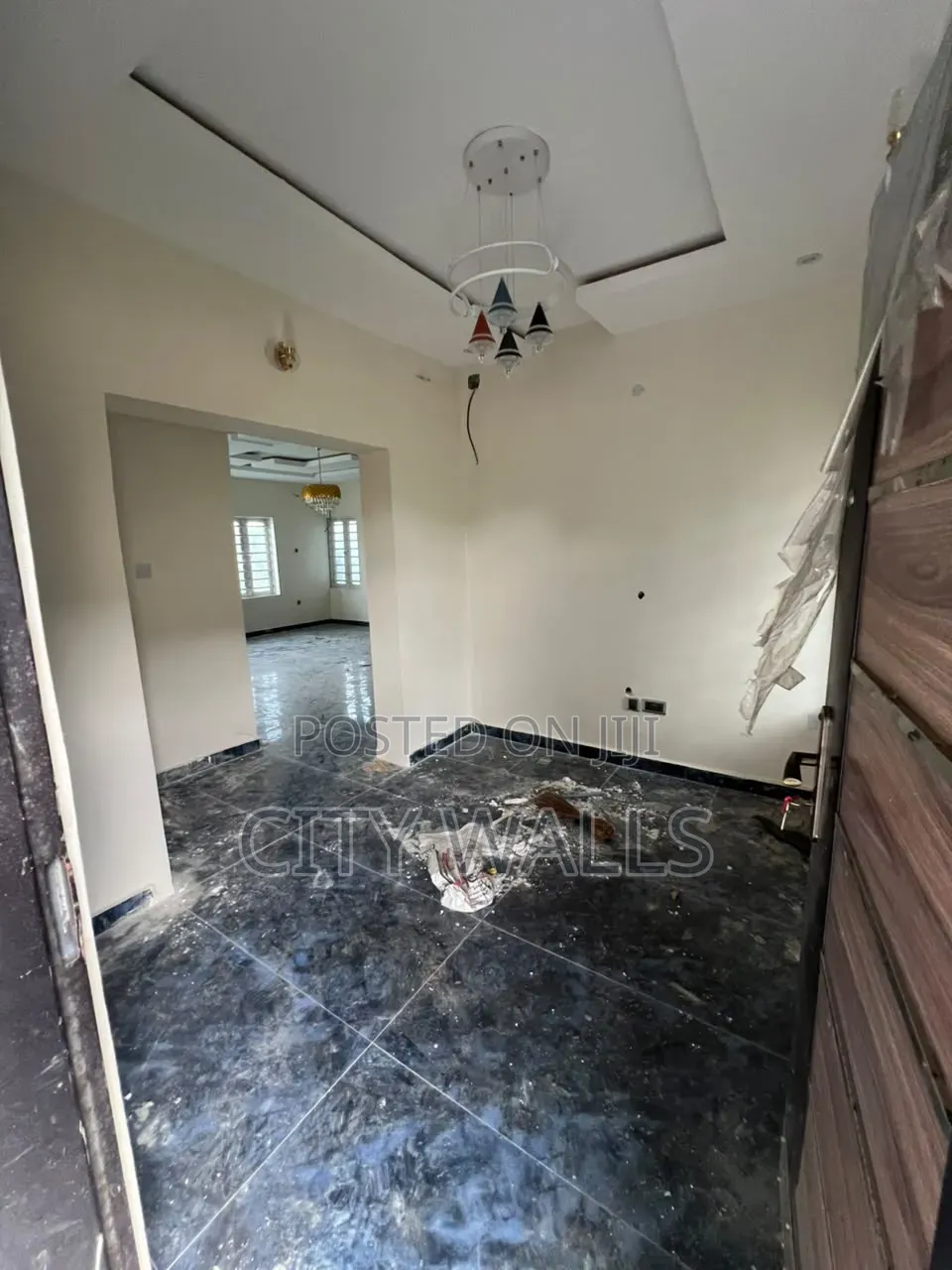 6bdrm Duplex in Cooperative Estate, Badore for sale