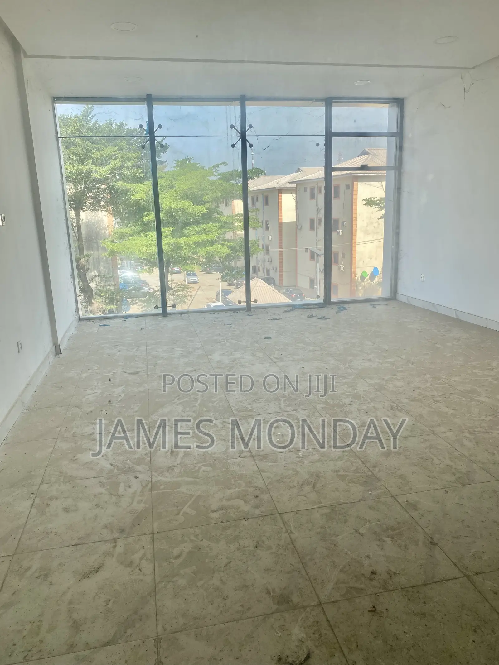 44 Square Meter OFFICE/SHOP Space to Let