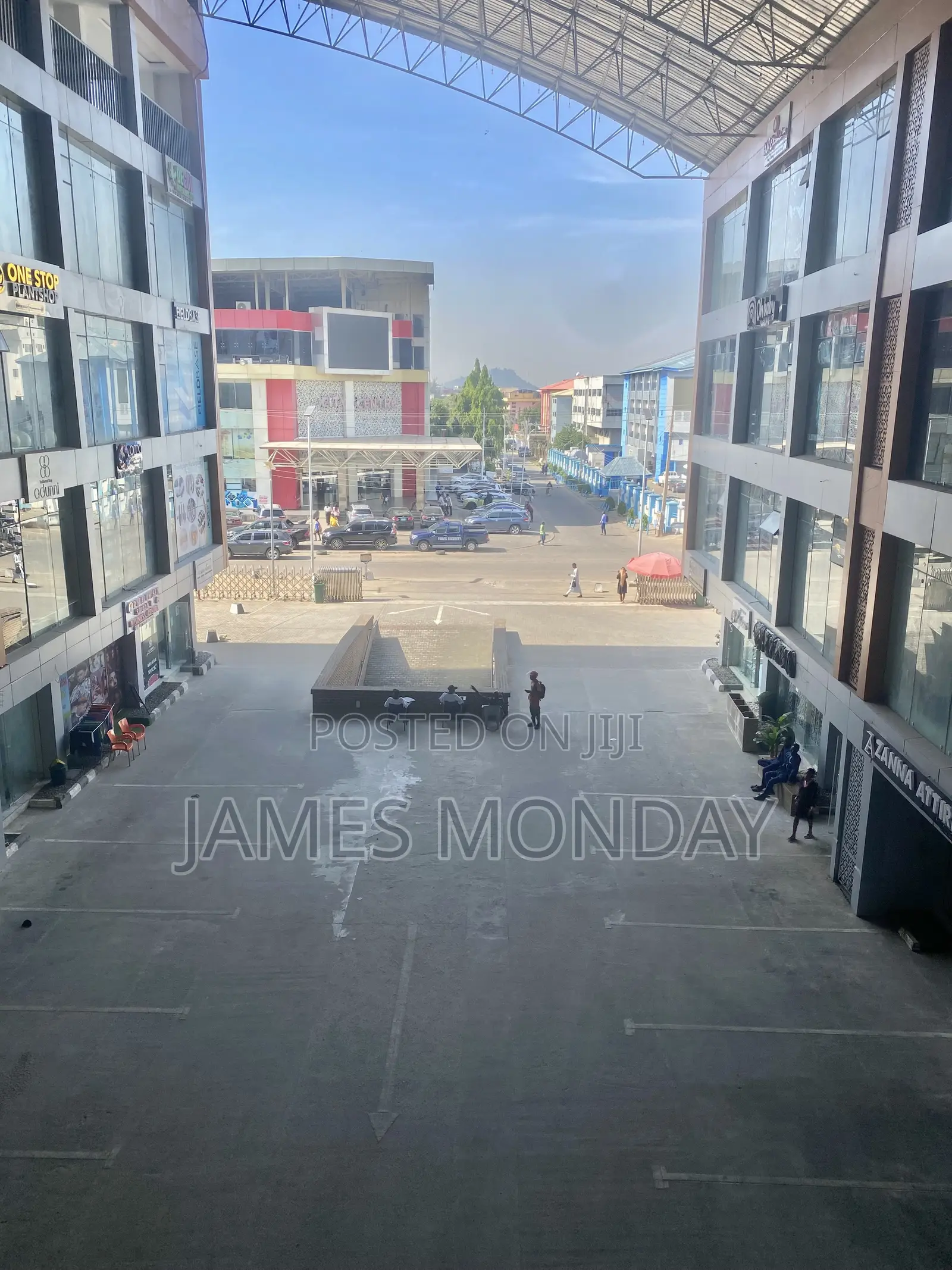 44 Square Meter OFFICE/SHOP Space to Let