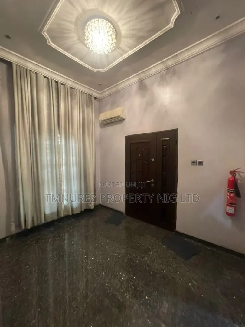 5bdrm Duplex in GRA Phase 1 for sale