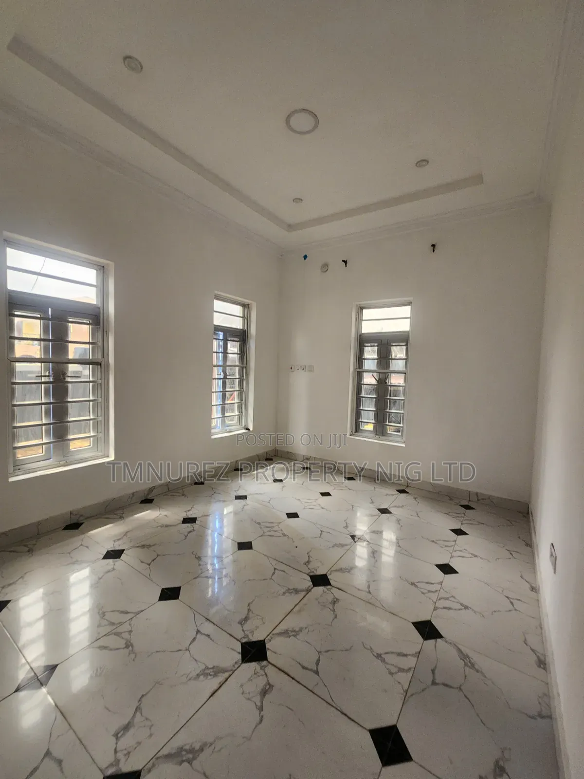 5bdrm Duplex in GRA Phase 1 for sale