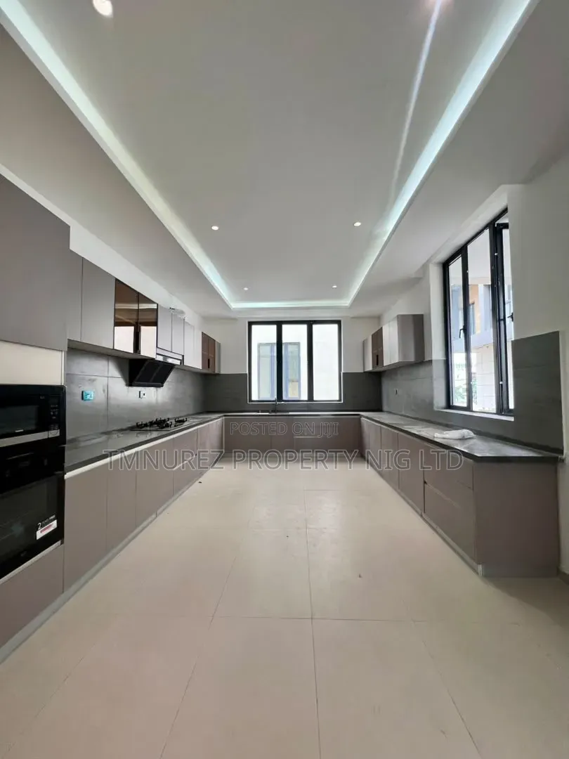 5bdrm Duplex in GRA Phase 1 for sale
