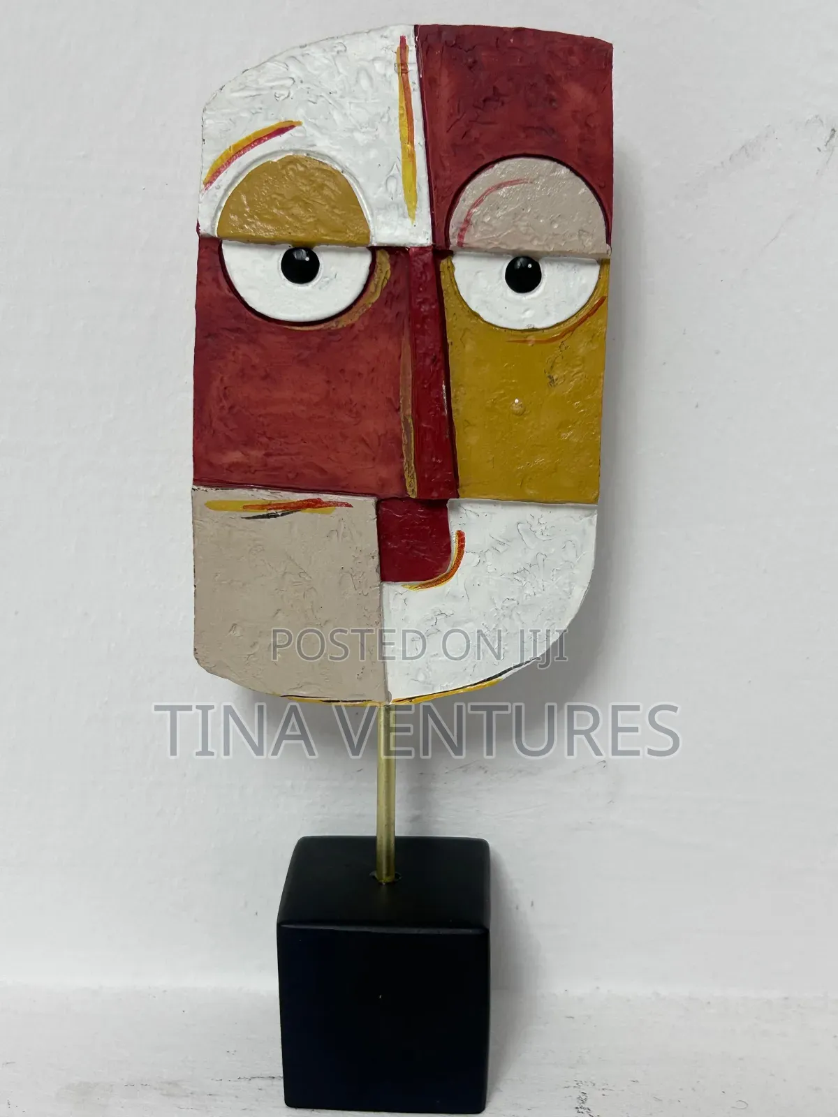 Figurine and Statue . High Street Figuring. Available in Bulk.