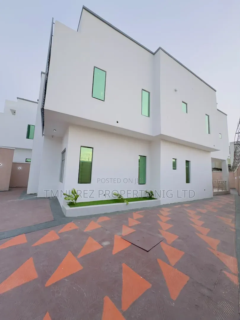 4bdrm Duplex in Berger for sale