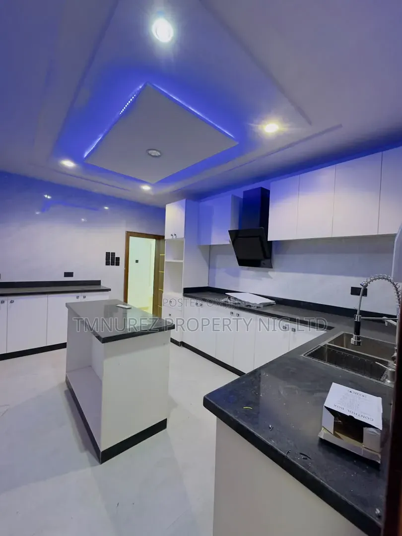 4bdrm Duplex in Berger for sale