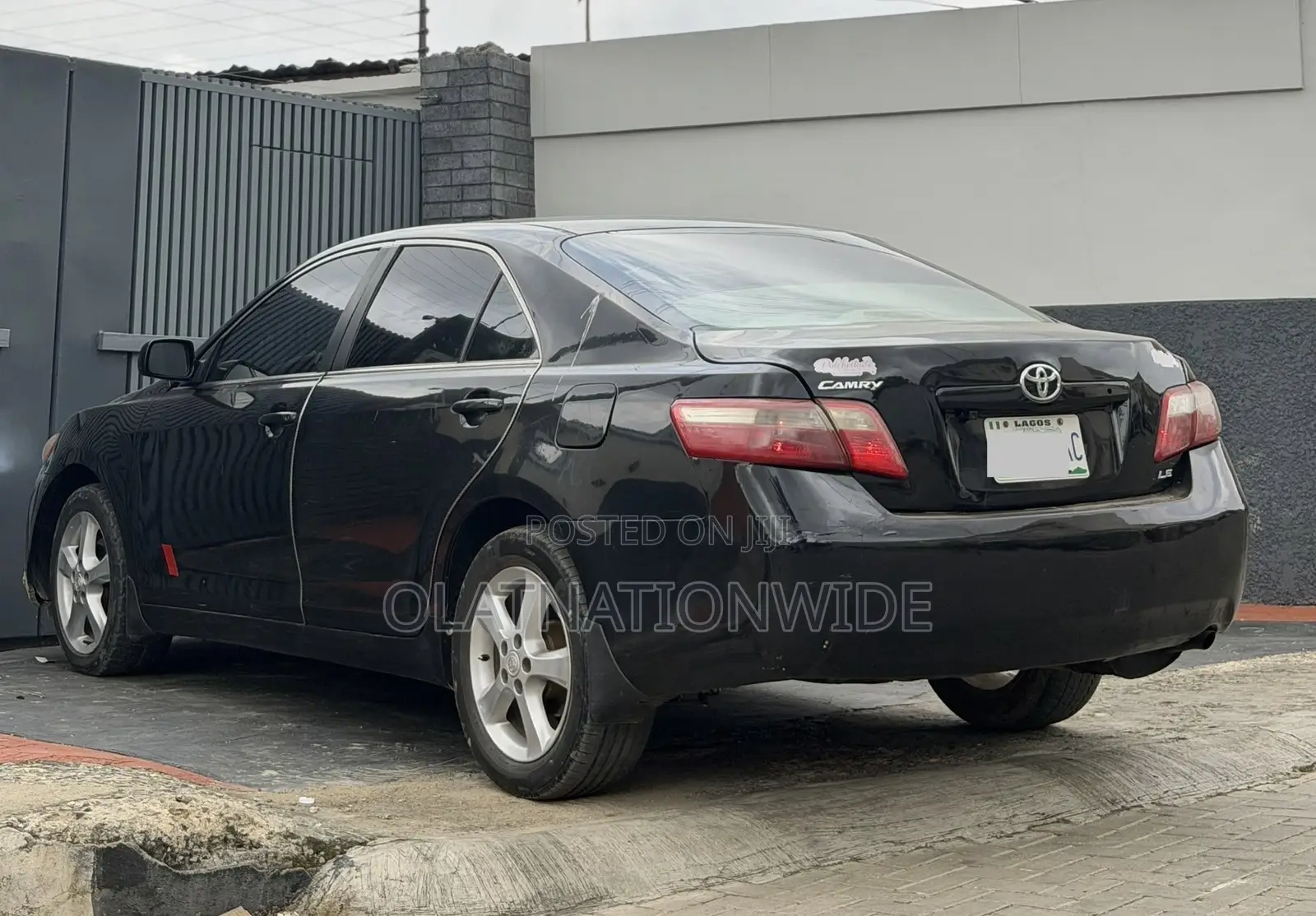 Toyota Camry LE 4dr Sedan (2.4L 4cyl 5A) 2008