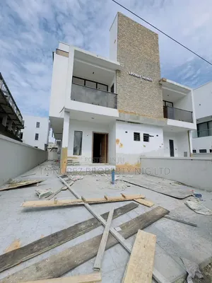 4bdrm Duplex in Medina for sale
