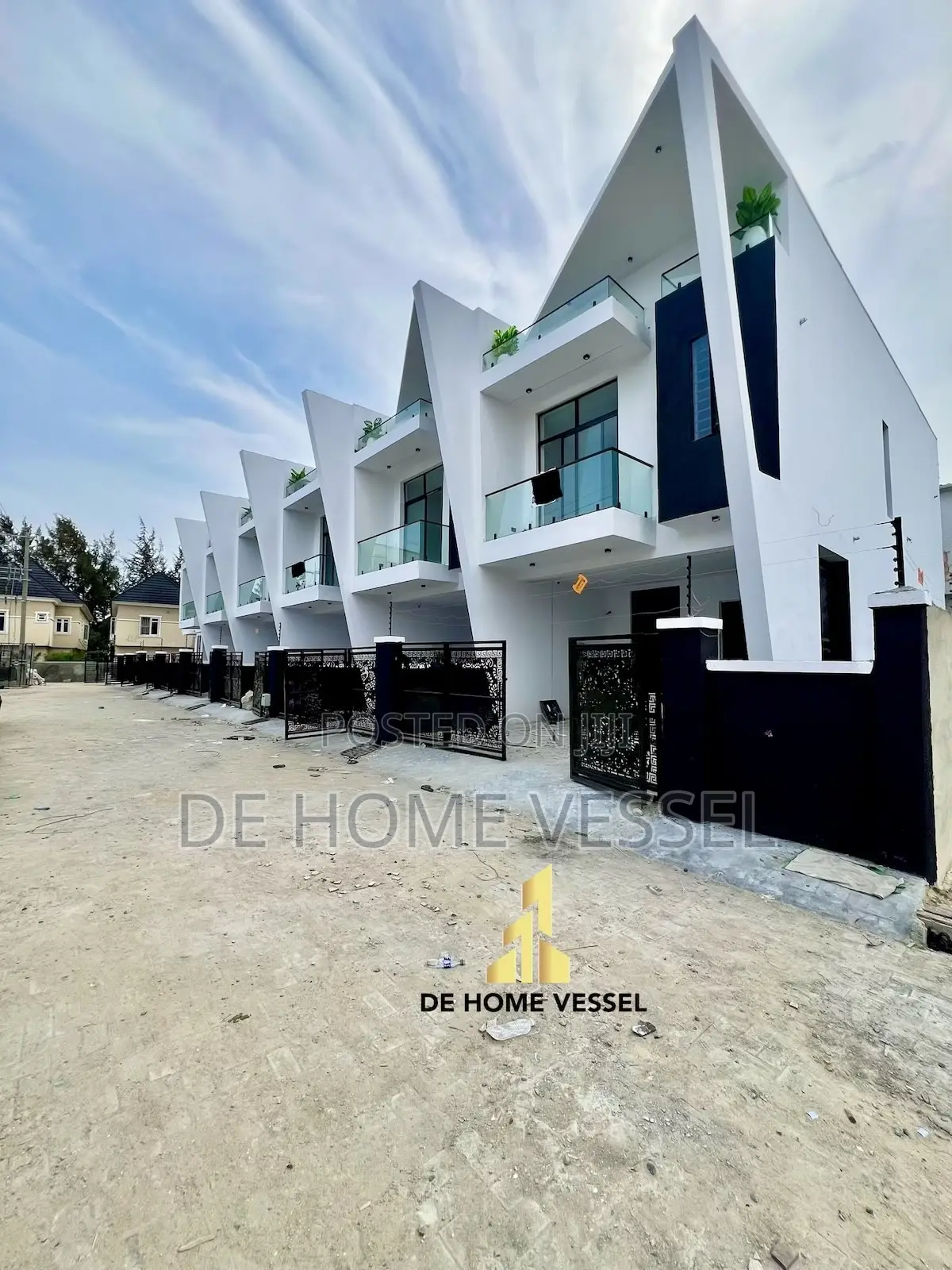 3bdrm Townhouse/Terrace in Ikota for sale