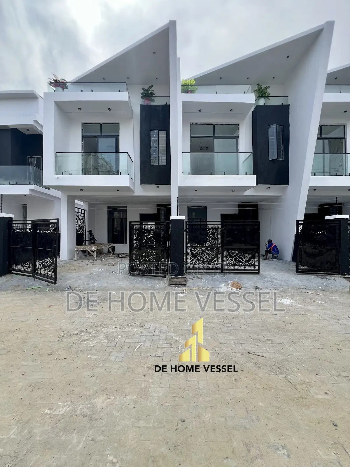 3bdrm Townhouse/Terrace in Ikota for sale
